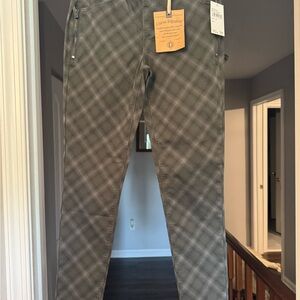 Democracy Women’s Side Zip Ab Solution Jegging, Size 4